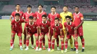 Pose dari pemain Timnas Indonesia U-17&nbsp;sebelum pertandingan uji coba melawan Timnas Korea Selatan U-17 yang berlangsung di Stadion Patriot Candrabhaga, Bekasi, Rabu (30/8/2023). (Bola.com/Abdul Aziz)
