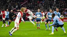 Laga lanjutan Liga Belanda antara Ajax Amsterdam melawan Fortuna Sittard, Sabtu (14/02/2026) waktu setempat awalnya digadang-gadang akan menjadi pertemuan spesial untuk dua pemain Timnas Indonesia, yaitu Maarten Paes dan Justin Hubner. (AFP/ANP/Olaf Kraak)