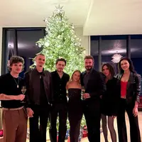 Keluarga Good Looking David dan Victoria Beckham Rayakan Natal di Rumah Mewah. [@victoriabeckham]