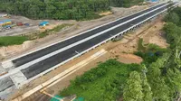 PT Waskita Karya (Persero) Tbk tengah mengebut pembangunan jalan tol di Ibu Kota Nusantara (IKN) Segmen 5A. Jalan tol yang menyambungkan Balikpapan-IKN itu ditarget rampung Agustus 2024 ini. (Dok. Waskita Karya)