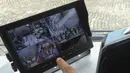 Setiap bus ini diklaim bisa menghemat biaya bahan bakar hingga 20 persen. (Liputan6.com/Herman Zakharia)