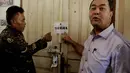 Penyegelan tempat penyimpanan soal dilakukan untuk mencegah bocornya soal UN SMP yang akan berlangsung Senin 5 Mei hingga Kamis 8 Mei 2014 (Liputan6.com/Johan Tallo)