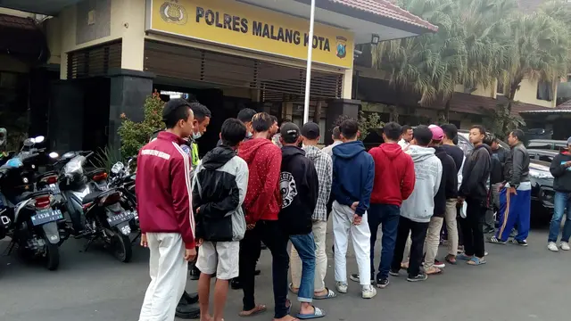 Pelajar di Malang Gagal Demo Karena Kena Razia Polisi