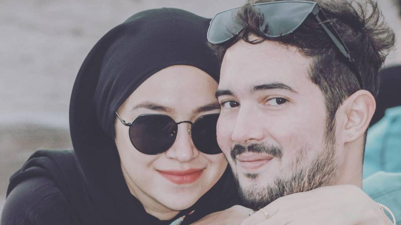 [Fimela] Aryani Fitriana dan Donny Michael