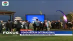 Proses seremonial diselenggarakan di pinggir Pantai Nusa Dua, Bali, dan diberikan oleh managing editor majalah ekonomi tersebut.