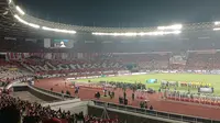 Koreo dari La Grande Indonesia di sisi selatan tribune Stadion Utama Gelora Bung Karno, Jakarta dalam laga Timnas Indonesia Vs Timnas Australia, Selasa (10/9/2024). (Bola.com/Hery Kurniawan)