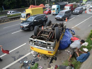 Berita Kecelakaan Truk Hari Ini Kabar Terbaru Terkini Liputan6 Com
