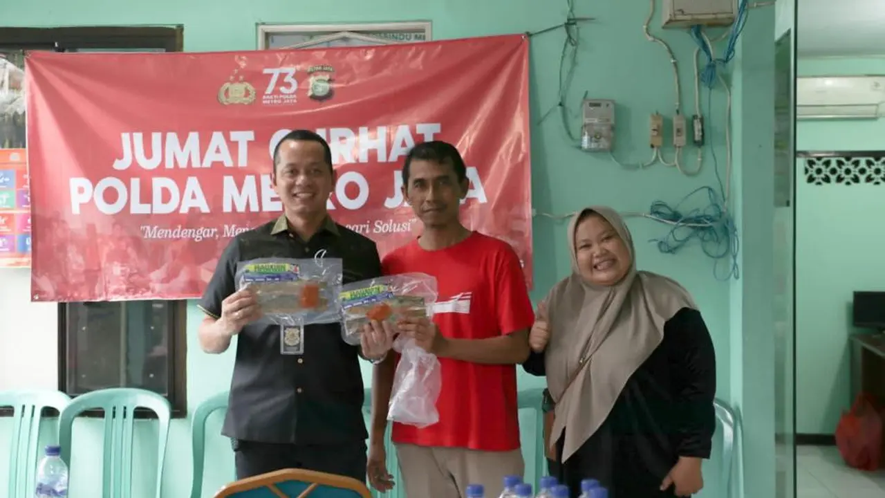 Polda Metro Jaya menggelar kegiatan Jumat Curhat di 30 titik