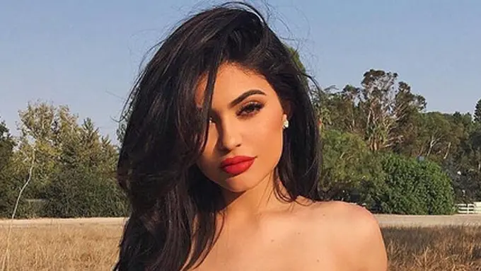 [Bintang] Kylie Jenner