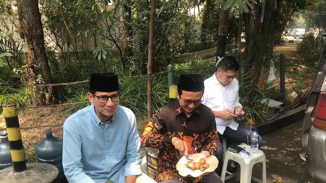 Sansiaga Uno bersama Ustaz Yusuf Mansur (Liputan6.com/Delvira)