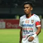 Fadil Sausu saat laga Persebaya Surabaya versus Bali United di Stadion Gelora Bung Tomo, Surabaya, Selasa (24/9/2019) malam. (Bola.com/Aditya Wany)