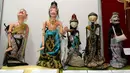 Wayang golek sejumlah tokoh kerajaan pada masa silam dipamerkan dalam festival Wayang Goes To Campus 2014 di Balairung Universitas Indonesia, Depok, (24/9/2014). (Liputan6.com/Helmi Fithriansyah)