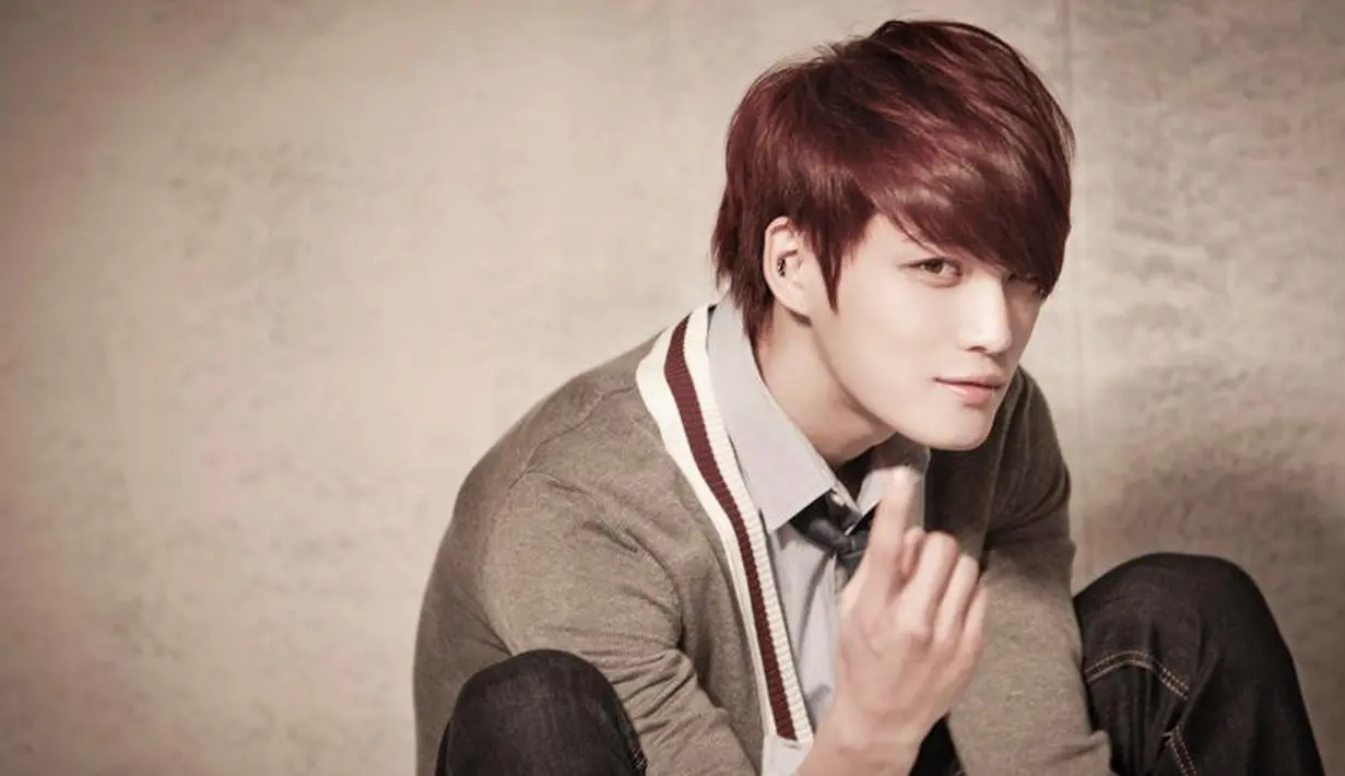 "Tipe wanita idamanku adalah punya hati lembut. Ini paling yang paling penting. Aku tak suka wanta yang egois dan jadi pusat perhatian," tutupnya. (Foto: Soompi.com)