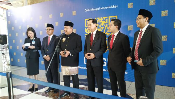 Bank Indonesia (BI) meluncurkan QR Code Indonesia Standard alias QRIS. Peluncuran ini dihadiri langsung oleh Gubernur BI Perry Warjiyo di kompleks BI, Sabtu (17/08/2019).