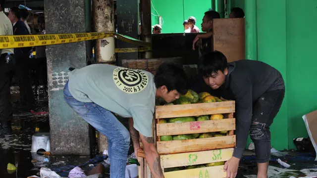 Los Buah Pasar Induk Kramat Jati Terbakar, Seperti Ini Penampakannya