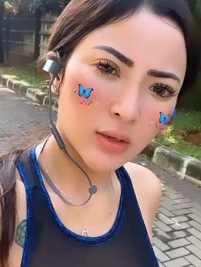 6 Potret Ayu Aulia saat Olahraga, Kini Putuskan Lepas Hijab
