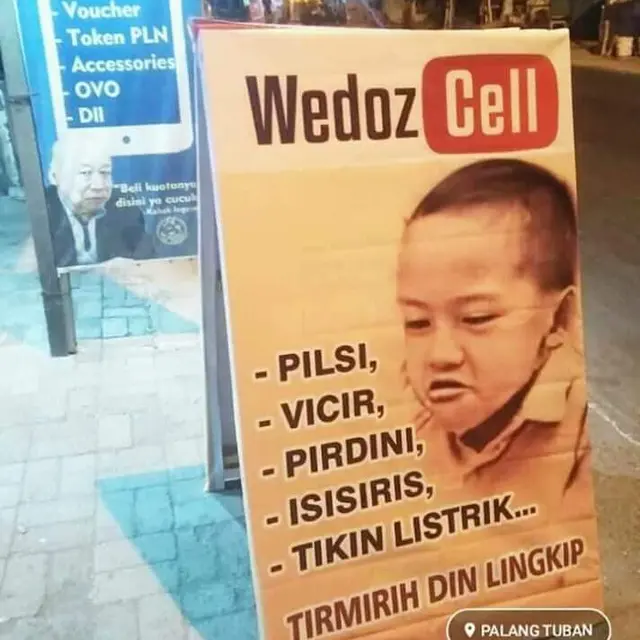 6 Spanduk Jualan Pulsa hingga Service Komputer Huruf Vokalnya I Semua Ini Kocak