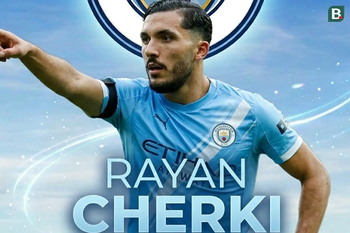 Rayan Cherki bintang Manchester City. (Bola.com/AFP/Gemini)