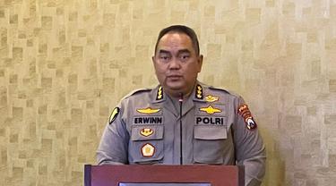 Kabiddokkes Polda Jatim Kombes Pol Erwin Zainul Hakim. (Dian Kurniawan/Liputan6.com)
