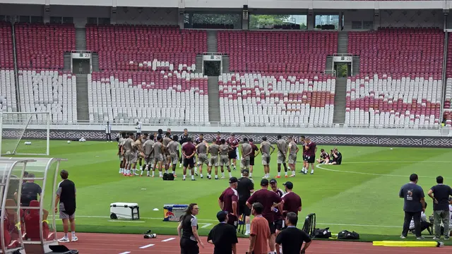 Suasana latihan Aston Villa di GBK