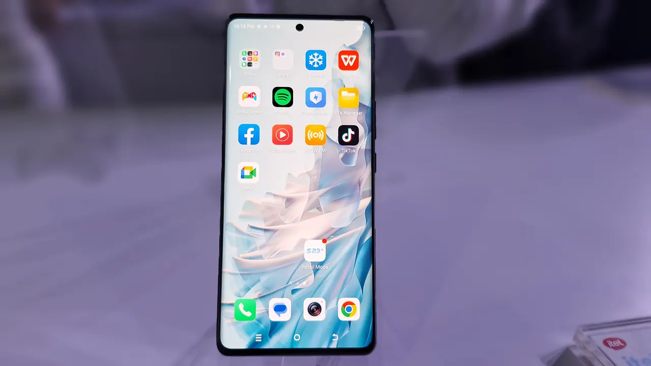 Itel S23 Plus. Liputan6.com/Giovani Dio Prasasti