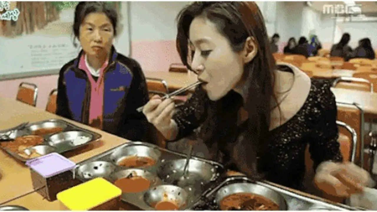Makan 100 Porsi Sehari, Wanita ini Tetap Langsing