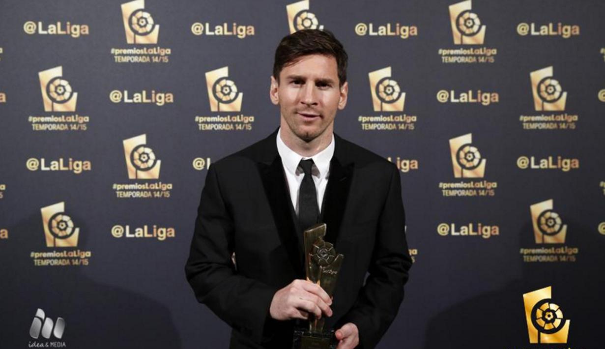 Bintang Barcelona, Lionel Messi berfoto sebelum acara penghargaan LFP (Spanish Professional League) 2014-2015 di Barcelona, Selasa (1/12/2015) dini hari WIB.Messi meraih penghargaan Best Forward. (Photo/Laliga.es))