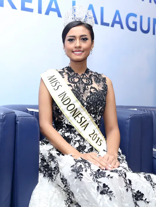 Meskipun berkulit eksotis, Maria pun tetap terlihat anggun dan menawan.  ( Andie Masela/Bintang.com)