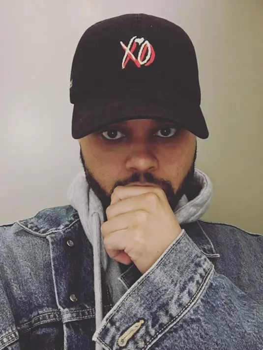 Bukan hal aneh ketika Selena Gomez tidak bisa merayakan ulang tahunnya bersama The Weeknd. Seperti yang diketahui, bahwa kini keduanya sedang sibuk menjalani promo album mereka yang terbaru. (Instagram/theweeknd)