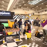 Youniverse #FunFunZone menyediakan tempat bersantai dan permainan seru berupa Foosball, Beyblade dan PlayStation.