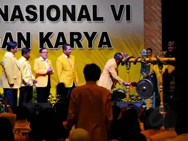 Pantun Aburizal Bakrie Saat Buka Rapimnas Golkar