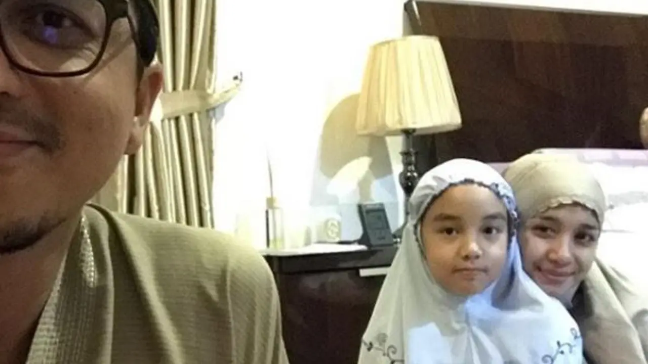 [Bintang] Laudya Cynthia Bella dan Engku Emran