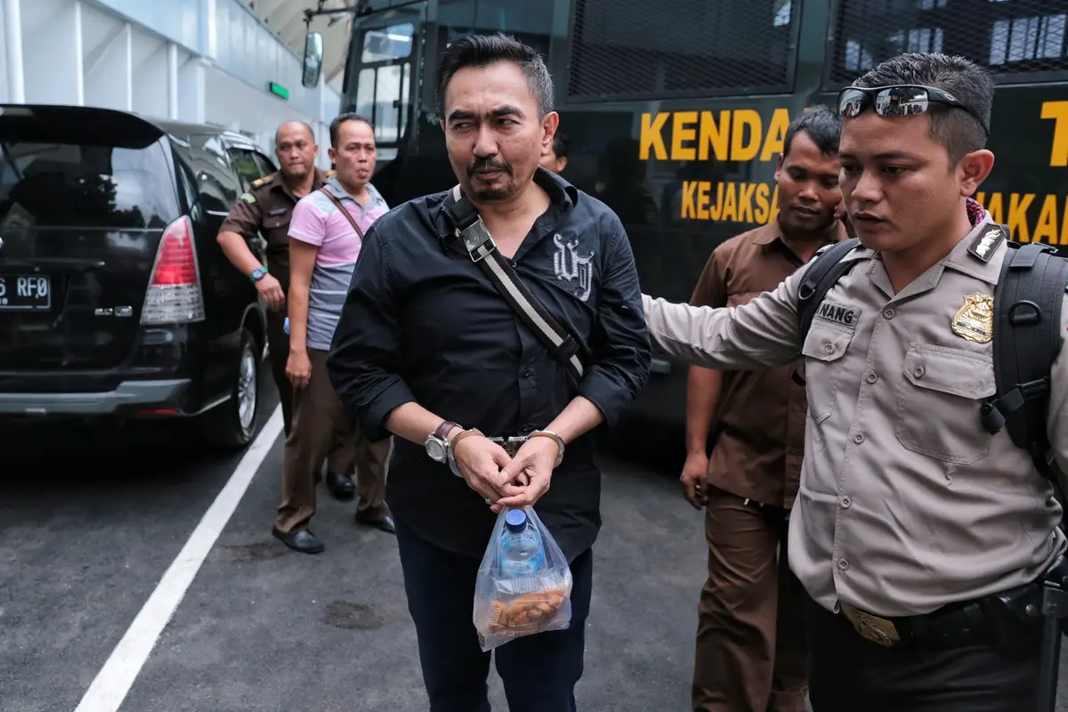 [Bintang] Aa Gatot Brajamusti