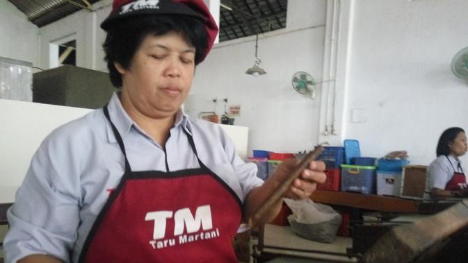 PT Taru Martani di Yogyakarta merupakan pabrik cerutu tertua di Indonesia yang bertahan melawan segala zaman (Liputan6.com/ Switzy Sabandar)