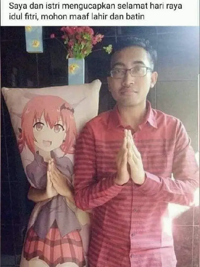 6 Potret Jomblo Wibu Berimajinasi Punya Istri Anime Ini Absurd Banget