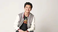 Bastian Steel dan Romaria Hibur Anak-Anak di Panti Asuhan