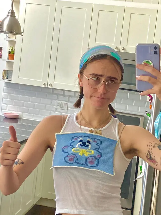 Ella Emhoff (dok. Instagram @ellaemhoff/ https://www.instagram.com/p/CFzgN7ml1pT/)