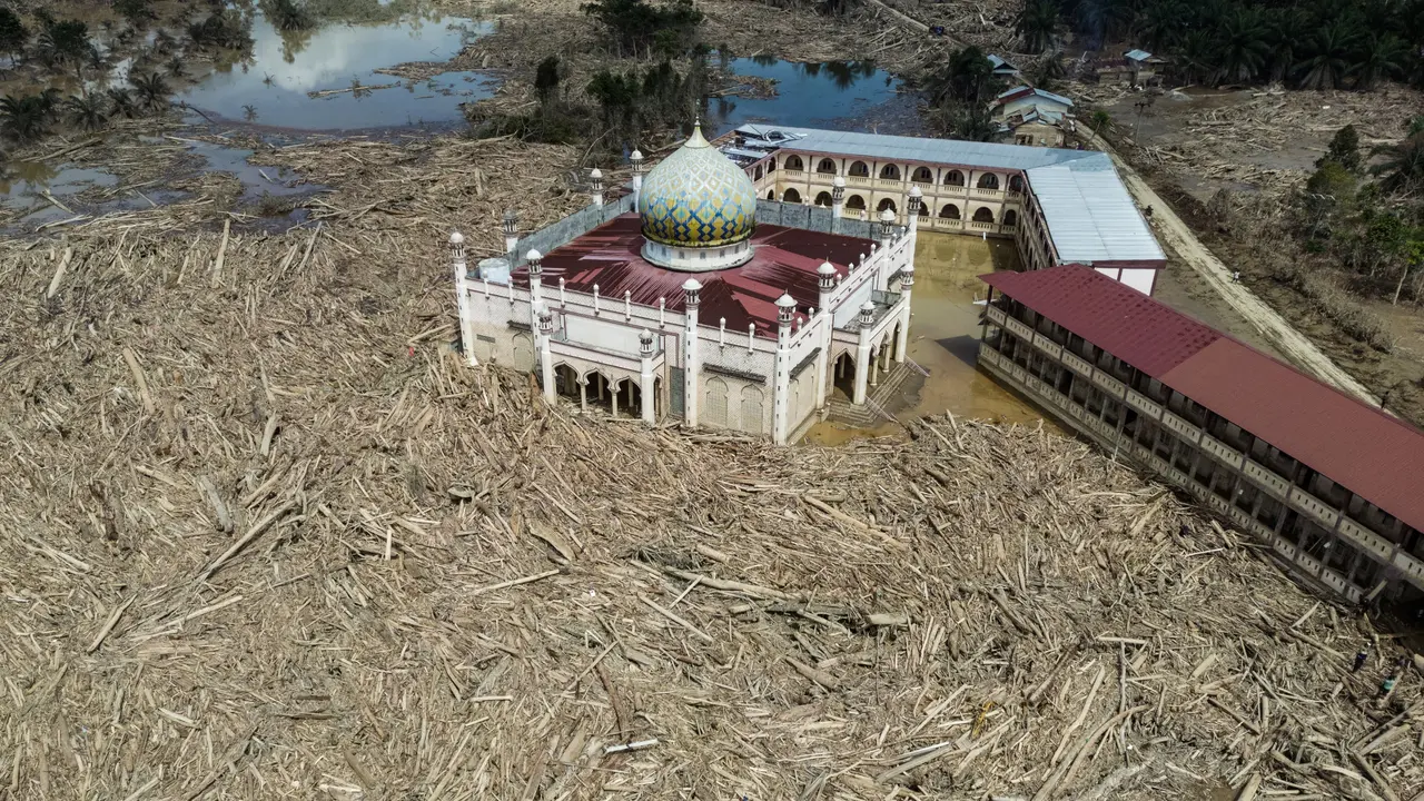 Masjid Darul Mukhlisin setelah banjir bandang