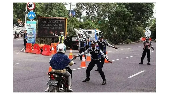 Kelakuan emak (Sumber: Instagram/awreceh.id)