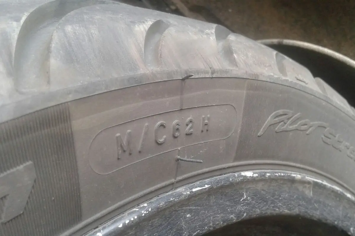 Ban Sepeda Motor