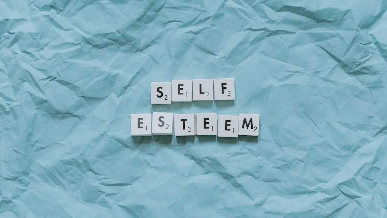 Suka Menunda Pekerjaan dan Rendah Diri, Ini Tanda Seseorang Lakukan Self-Sabotage