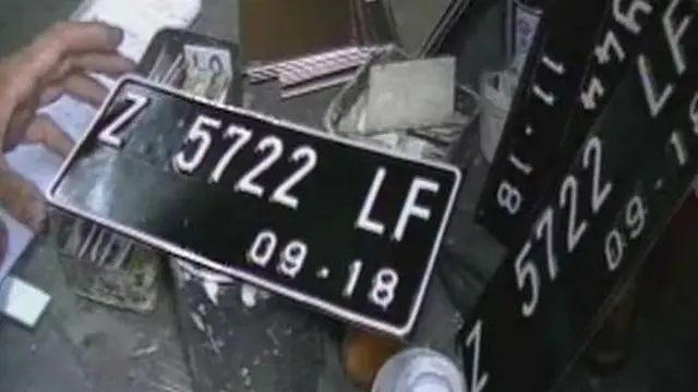 [VIDEO] Plat Nomor Langka, Pengendara Gunakan Plat Tak Resmi