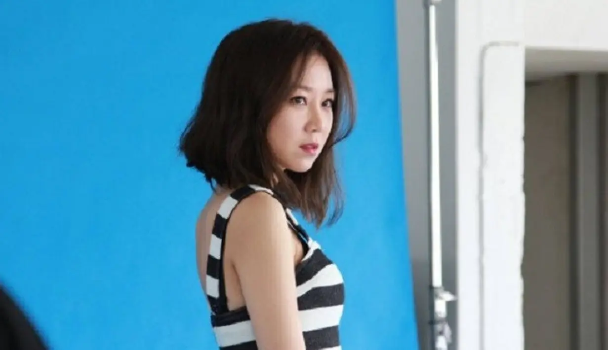 Film yang dibintangi Hong Hyo Jin ini punya nuansa misteri dan thriller. Selain itu, ia juga akan membintangi film Bbaengban. (Foto: allkpop.com)