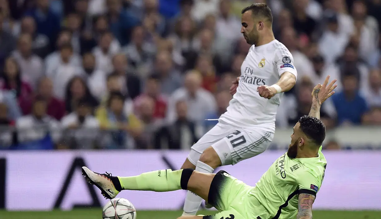 5. Jese Rodriguez, dikabarkan The Sun, Arsenal dan Liverpool sedang bersaing mendapatkan tanda tangannya. Penyerang berkebangsaan Spanyol ini memang tidak betah di Madrid karena gagal mendapatkan tempat utama. (AFP/Javier Soriano) 