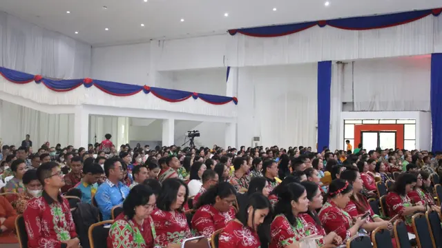 Potret Wakapolda Kaltara Hadiri Kegiatan Ibadah dan Perayaan Natal Tahun 2022 di Tanjung Selor