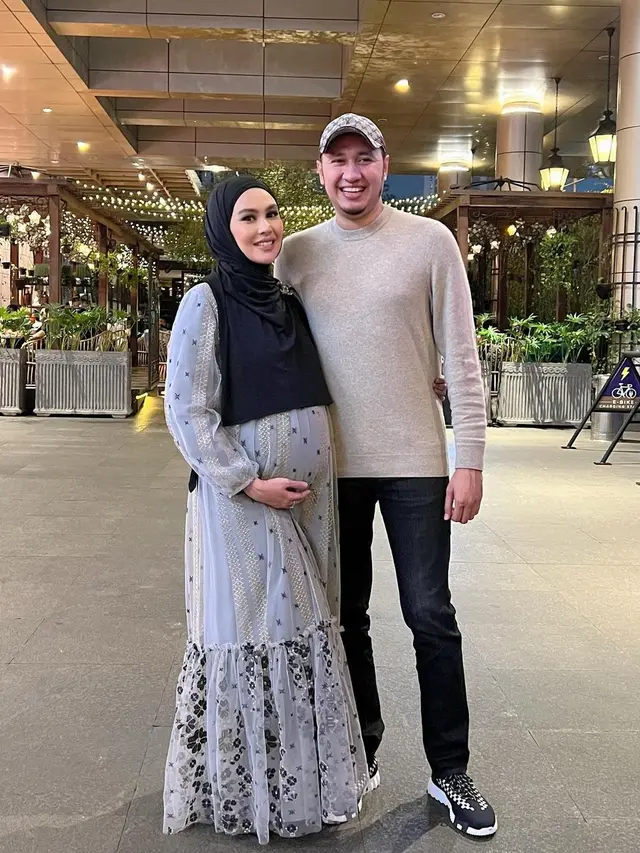 Segera Melahirkan, Ini 7 Potret Baby Bump Kartika Putri yang Curi Perhatian
