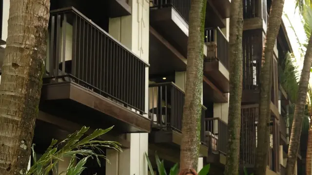 Effortless Chic di Tengah Tropis, Gaya Resort Wear ala Marsha Aruan Saat Liburan