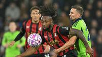 Pemain Bournemouth, Antoine Semenyo saat bermain di Liga Inggris 2025/2026. (Glyn KIRK / AFP)