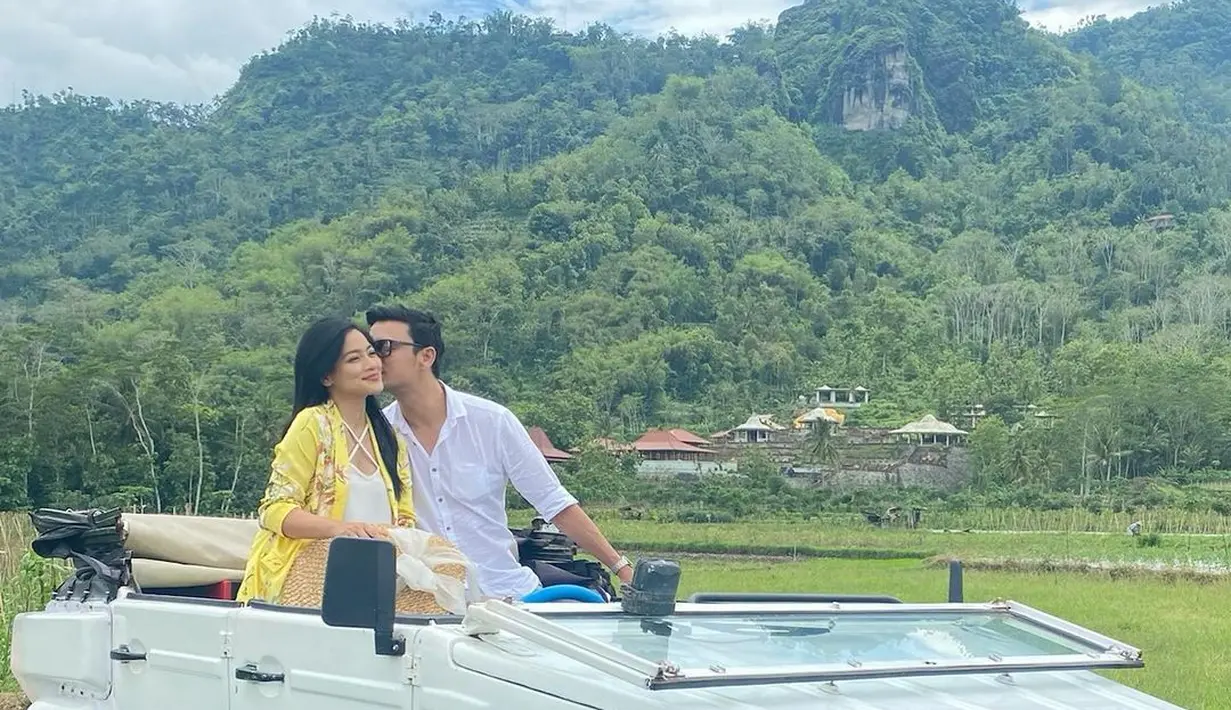 Titi Kamal dan Christian Sugiono (Instagram/titi_kamall)