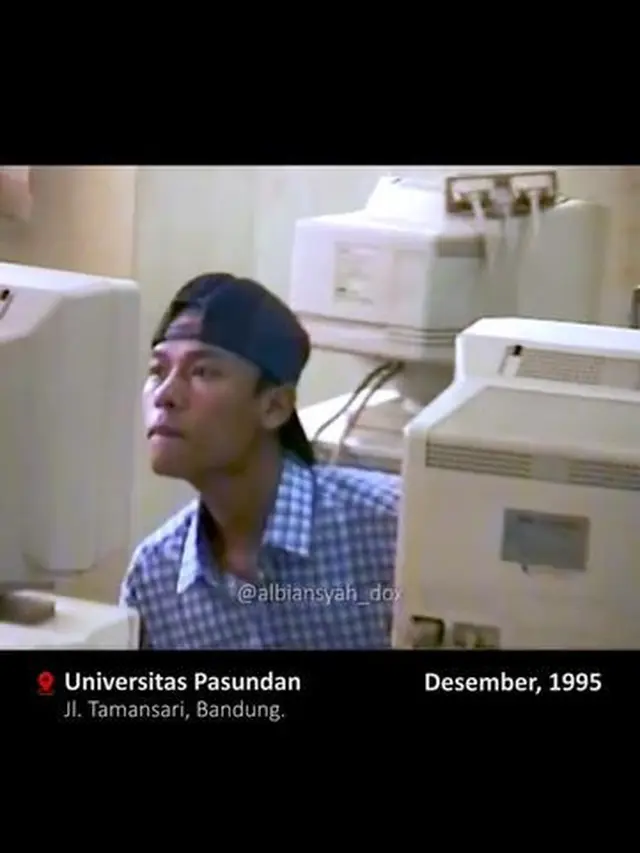 6 Potret Suasana Perkuliahan di Universitas Pasundan Pada 1995, Pakai Komputer Disket